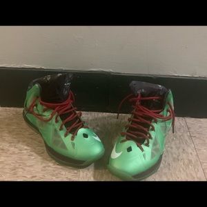 Lebron x cutting jade tourmaline green